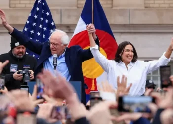 America at a Crossroads- Why Sanders and Ocasio-Cortez Are Reigniting a Populist Fire