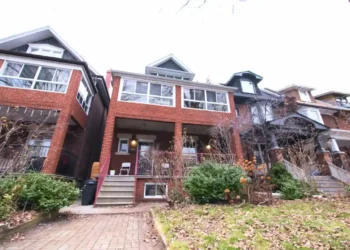 Buying a House in Toronto