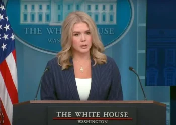 Karoline-Leavitt- Smokey-Eye-Fuels- Speculation-During Political Upheaval