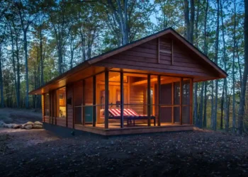 1-Bedroom Cabin Escape Just a Short Drive Away