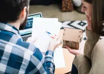 The Best Way to Collect Rent as a Landlord: Manual vs. Digital Tools