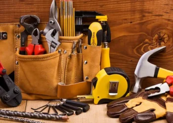 Must-Have Tools for Outdoor Home Maintenance