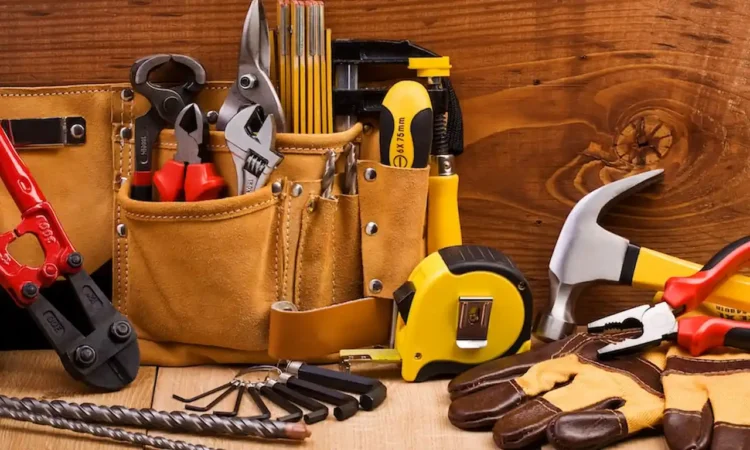 Must-Have Tools for Outdoor Home Maintenance
