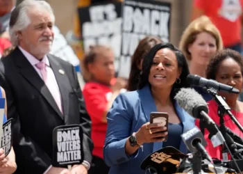 Texas Legislature Standoff: Nicole Collier’s Bold Capitol Protest Against Redistricting