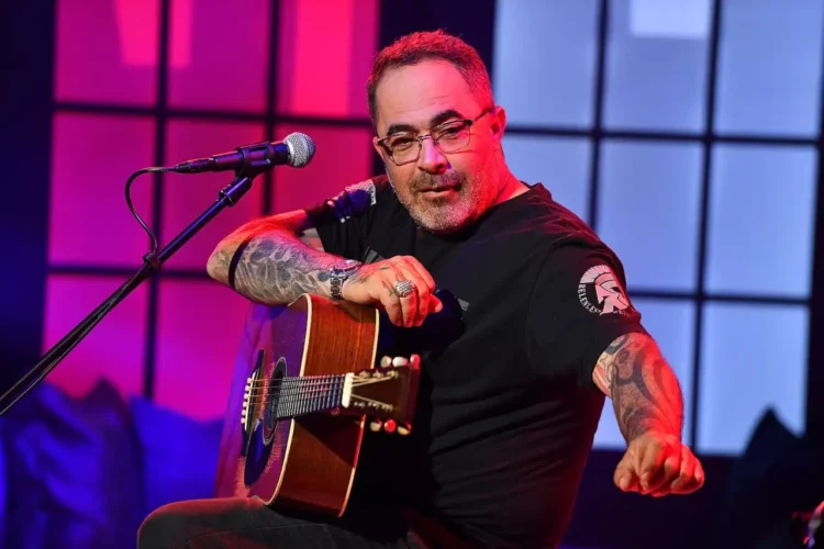 Aaron Lewis: The Voice Bridging Rock Roots and Authentic Country