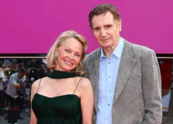 liam-neeson-and-pamela-anderson