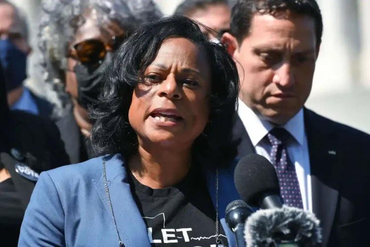 Texas Democrat Nicole Collier’s Night in the Capitol: A Stand Against Redistricting Control